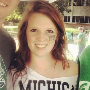 Meet your Posher, Courtney